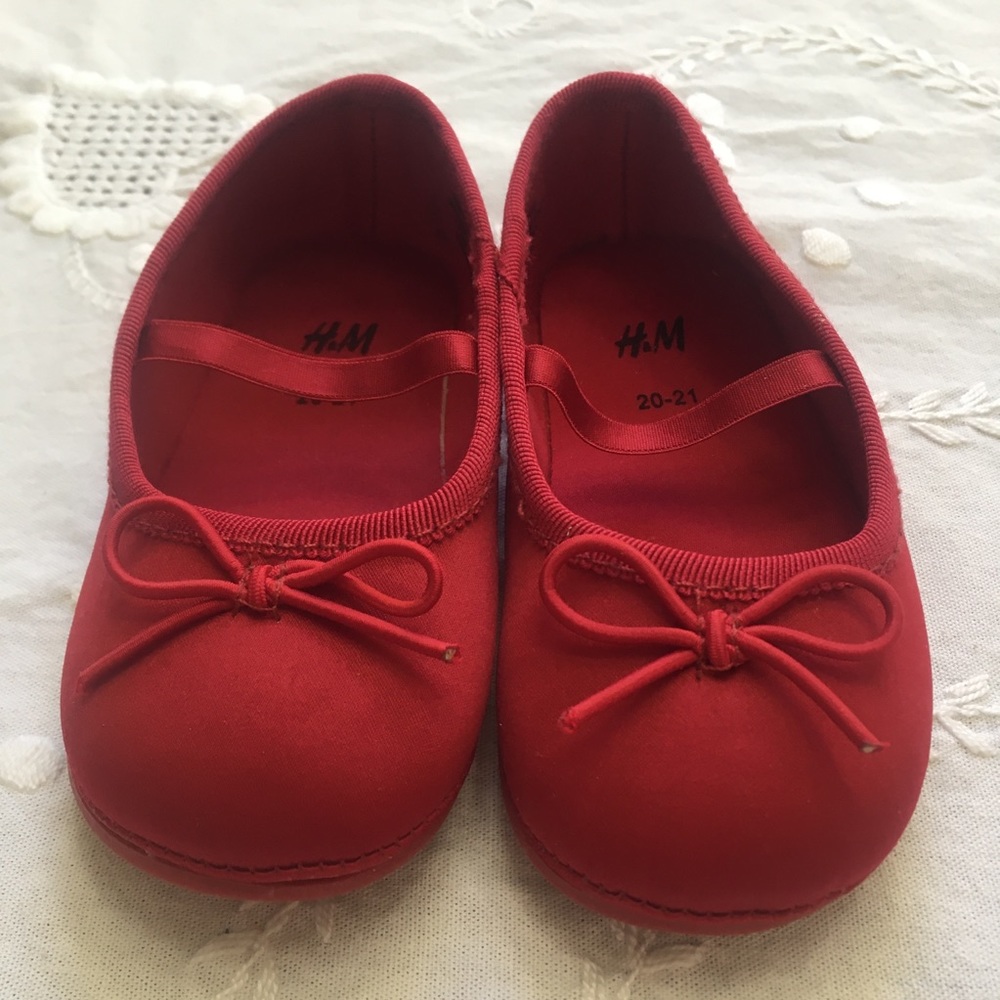 NWOT H&M Red Ballet Flats